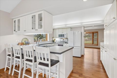 Tiny photo for 220 N Shannon Drive, Woodstock, IL 60098 (MLS # 12601694)