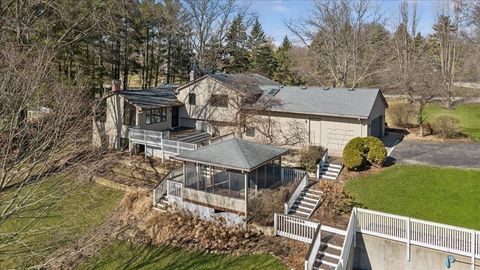Tiny photo for 220 N Shannon Drive, Woodstock, IL 60098 (MLS # 12601694)