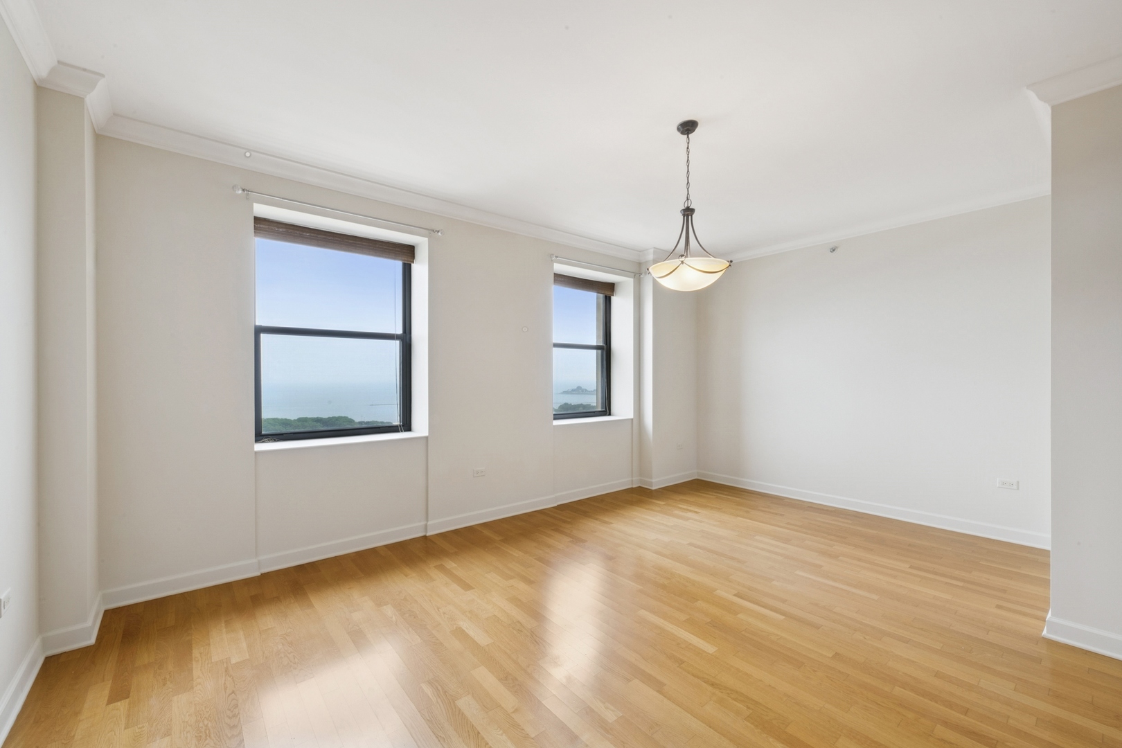 310 S Michigan Avenue 1804