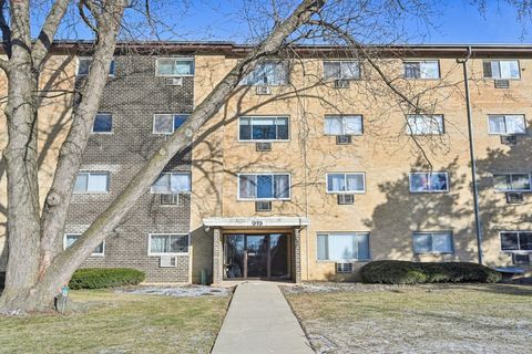 A home in Mount Prospect