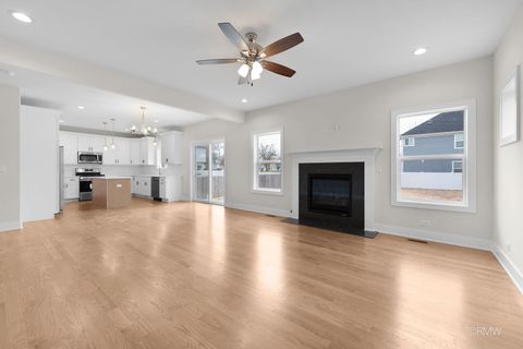 Tiny photo for 25W275 Doris Avenue, Carol Stream, IL 60188 (MLS # 12608407)