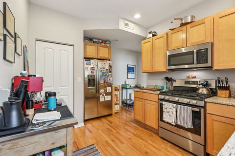Tiny photo for 1639 W Farwell Avenue #1, Chicago, IL 60626 (MLS # 12591579)