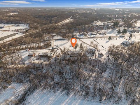 Tiny photo for 8210 Ridgewood Road, Rock Island, IL 61201 (MLS # 12571325)