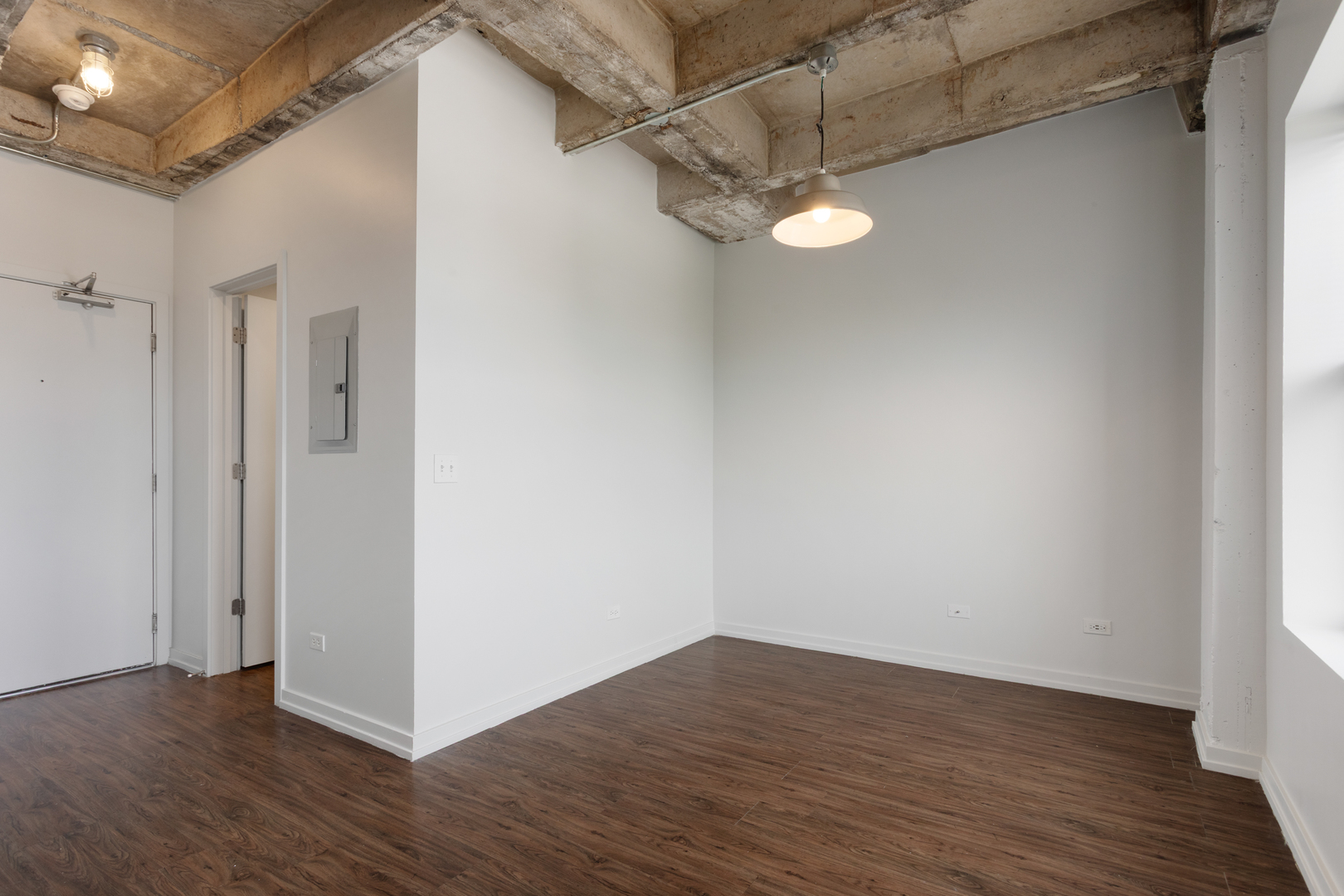 1325 W Wilson Avenue 1006