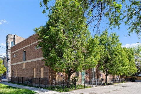 Tiny photo for 3149 W Lexington Street #5, Chicago, IL 60612 (MLS # 12655553)
