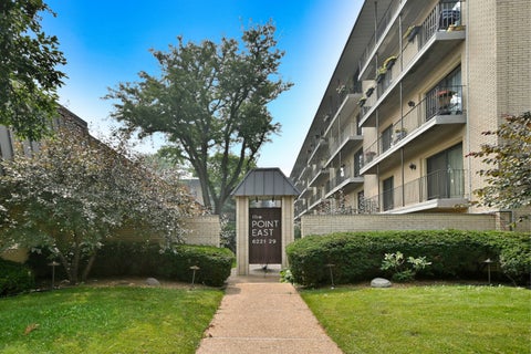 Photo of 6221 N Niagara Avenue #506, Chicago, IL 60631 (MLS # 12707986)