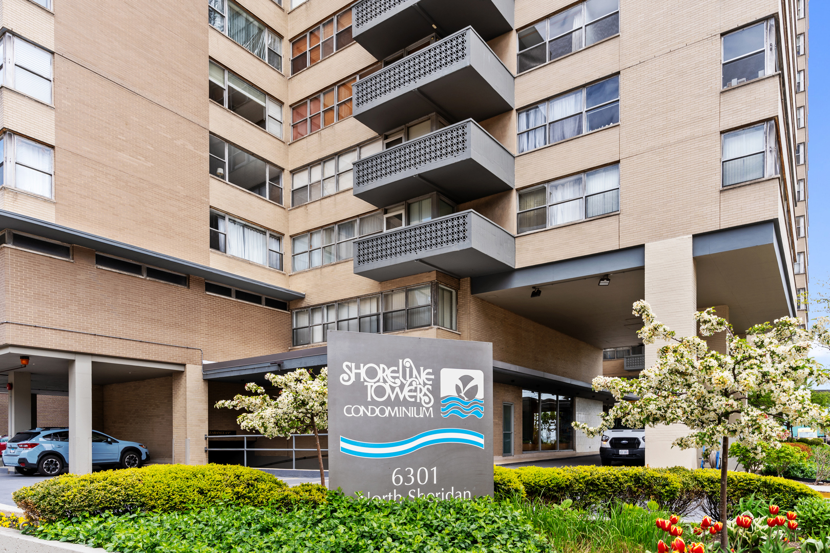 6301 N Sheridan Road 11D