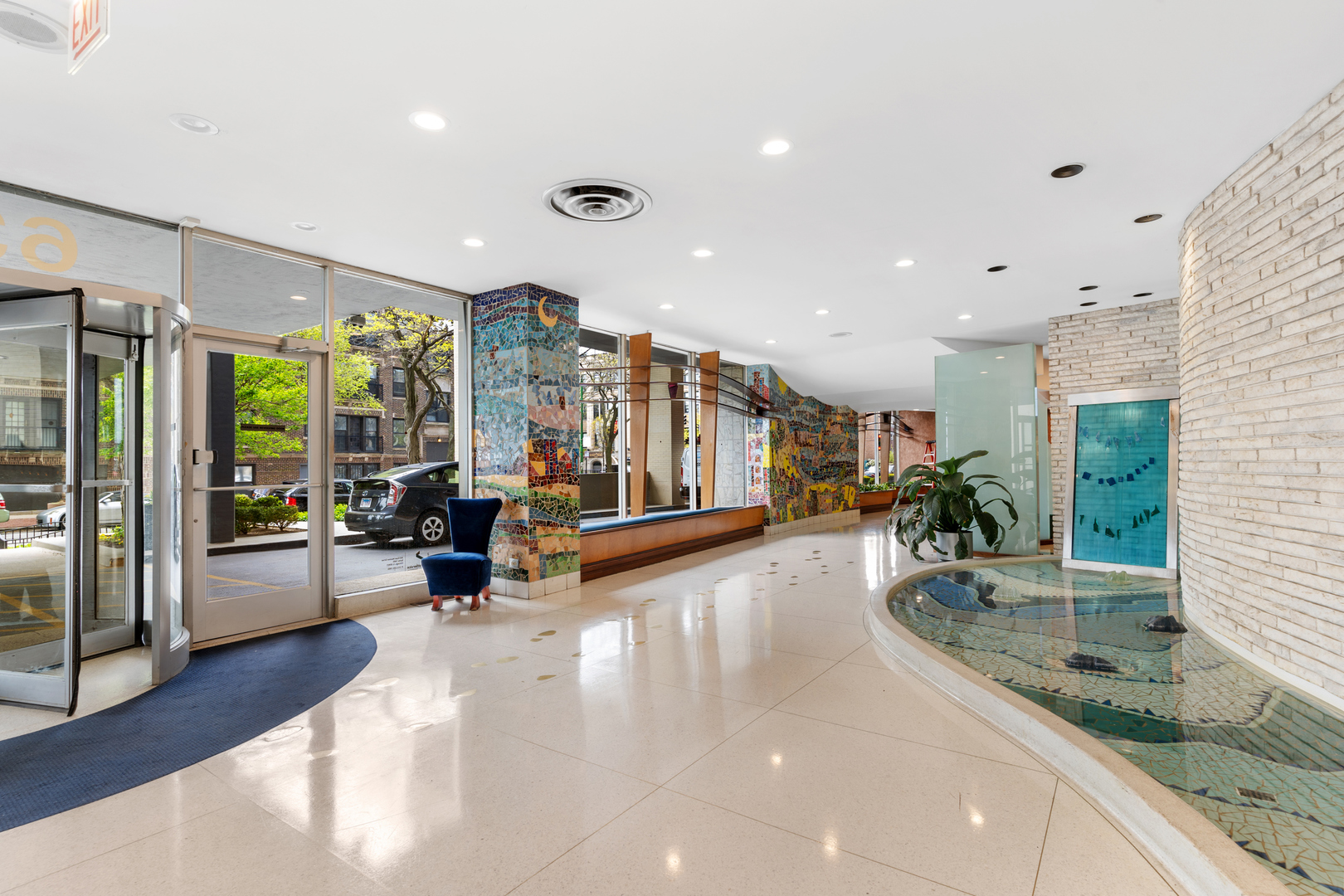6301 N Sheridan Road 11D