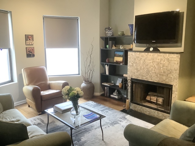 5216 N Kenmore Avenue 3S