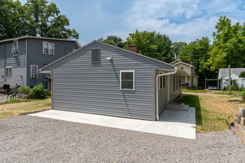 Tiny photo for 103 S Forest Avenue, Carbondale, IL 62901 (MLS # 12785168)