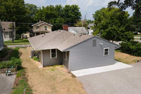 Tiny photo for 103 S Forest Avenue, Carbondale, IL 62901 (MLS # 12785168)