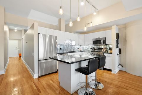 Tiny photo for 165 N Canal Street #730, Chicago, IL 60606 (MLS # 12469191)
