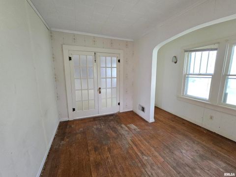 Tiny photo for 1201 E Noleman, Centralia, IL 62801 (MLS # EB458211)