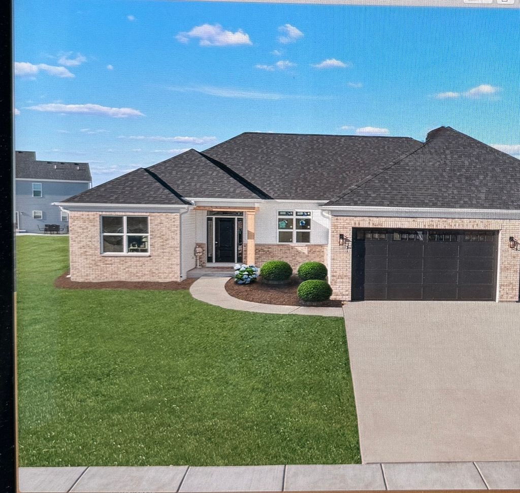 Photo for 1927 PARKSIDE Drive, Sycamore, IL 60178 (MLS # 12427326)