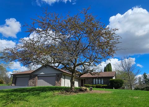 Photo of 4189 RUSKIN Road, Rockford, IL 61101 (MLS # 12618535)