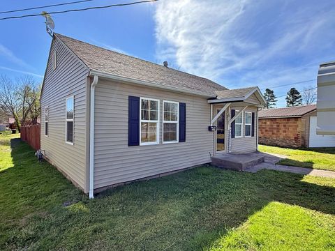 Tiny photo for 1202 Ferry Street, Metropolis, IL 62960 (MLS # 12600219)