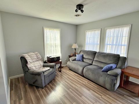 Tiny photo for 1202 Ferry Street, Metropolis, IL 62960 (MLS # 12600219)