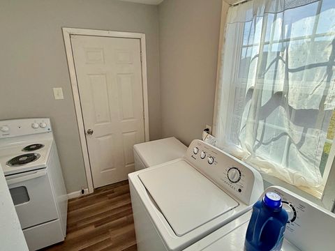 Tiny photo for 1202 Ferry Street, Metropolis, IL 62960 (MLS # 12600219)