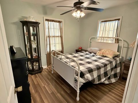 Tiny photo for 1202 Ferry Street, Metropolis, IL 62960 (MLS # 12600219)