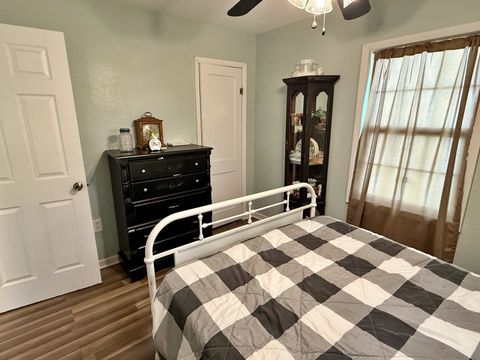 Tiny photo for 1202 Ferry Street, Metropolis, IL 62960 (MLS # 12600219)