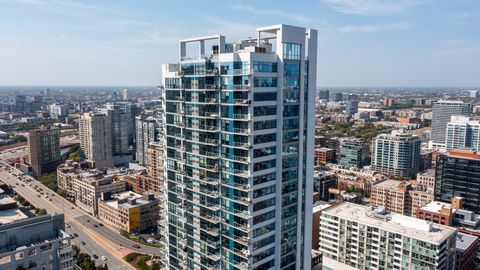 303 W OHIO Street 2201 Chicago IL 60654