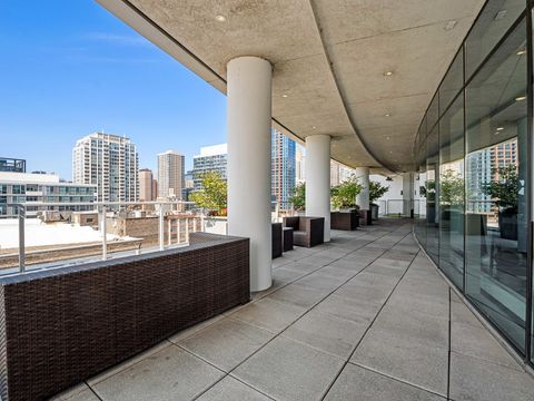 Tiny photo for 303 W OHIO Street #2201, Chicago, IL 60654 (MLS # 12505206)