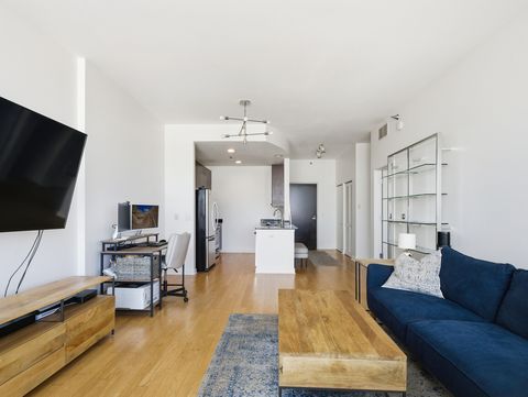 Tiny photo for 303 W OHIO Street #2201, Chicago, IL 60654 (MLS # 12505206)