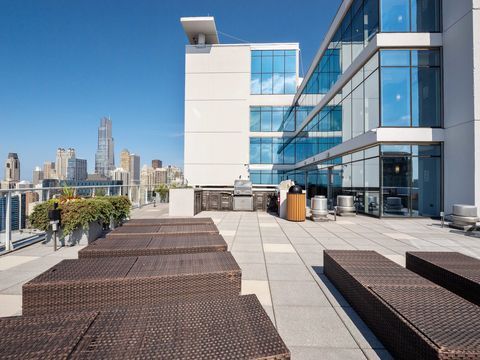 Tiny photo for 303 W OHIO Street #2201, Chicago, IL 60654 (MLS # 12505206)