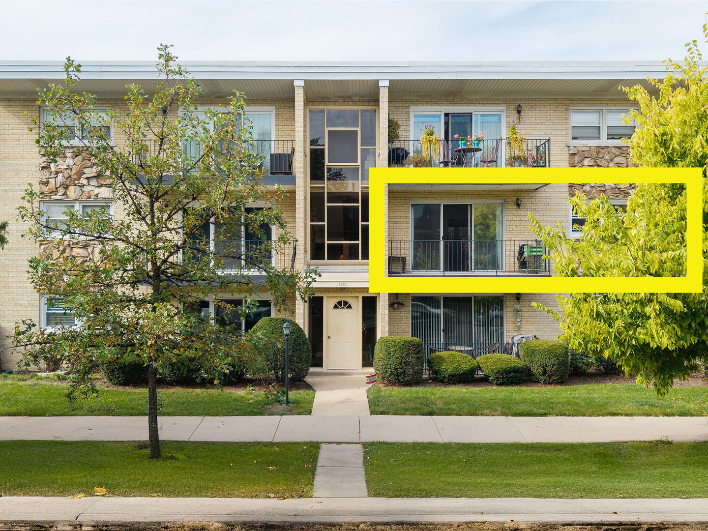 6587 N Northwest Highway 1A