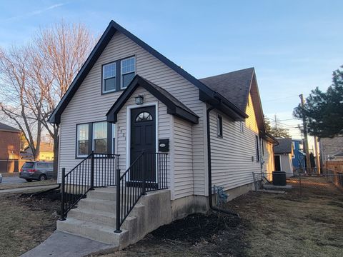 Tiny photo for 7501 W Winnemac Avenue, Harwood Heights, IL 60706 (MLS # 12579818)