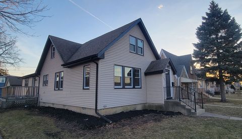 Tiny photo for 7501 W Winnemac Avenue, Harwood Heights, IL 60706 (MLS # 12579818)