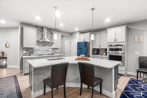 Tiny photo for 468 Watercress Drive, Aurora, IL 60504 (MLS # 12561019)