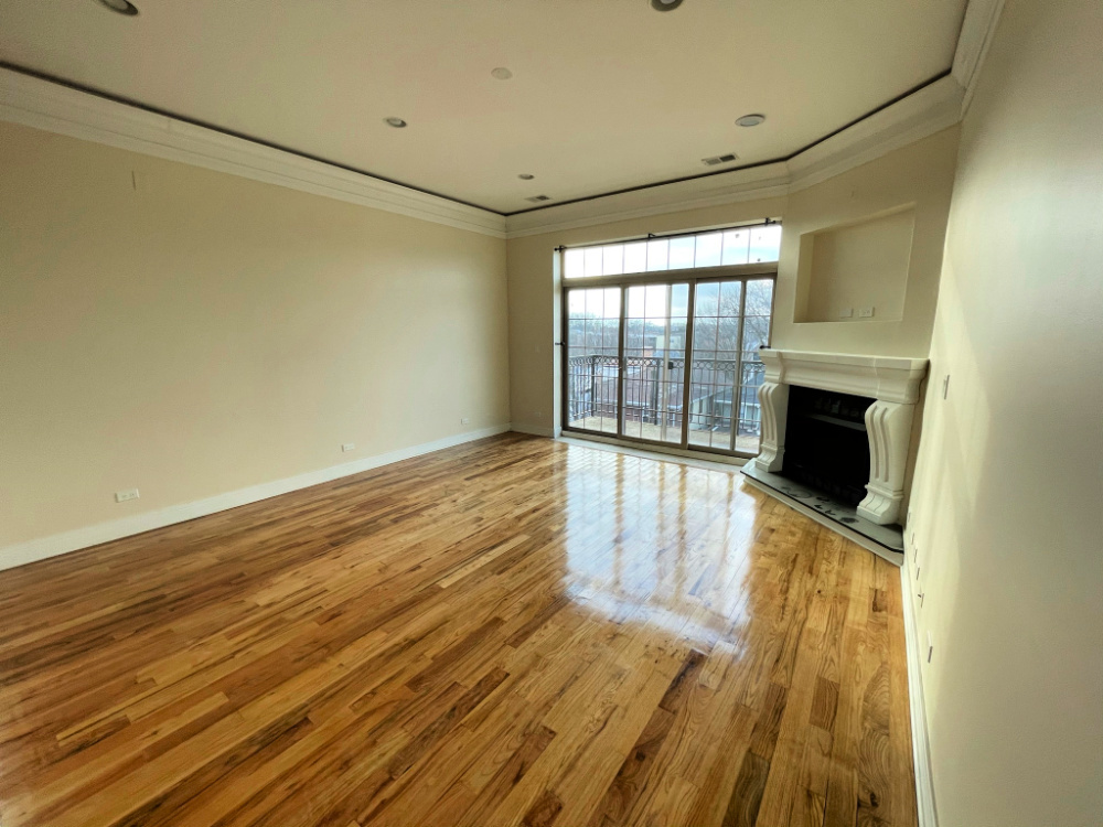 4518 N Kedzie Avenue 2E