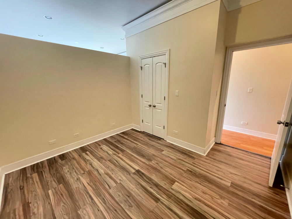 4518 N Kedzie Avenue 2E