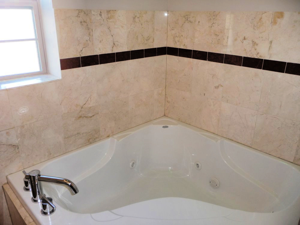 4518 N Kedzie Avenue 2E