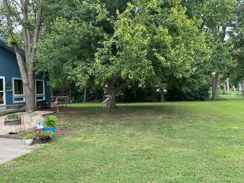Tiny photo for 320 E Lincoln Avenue, Watseka, IL 60970 (MLS # 12715454)
