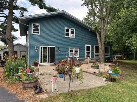 Photo of 320 E Lincoln Avenue, Watseka, IL 60970 (MLS # 12715454)