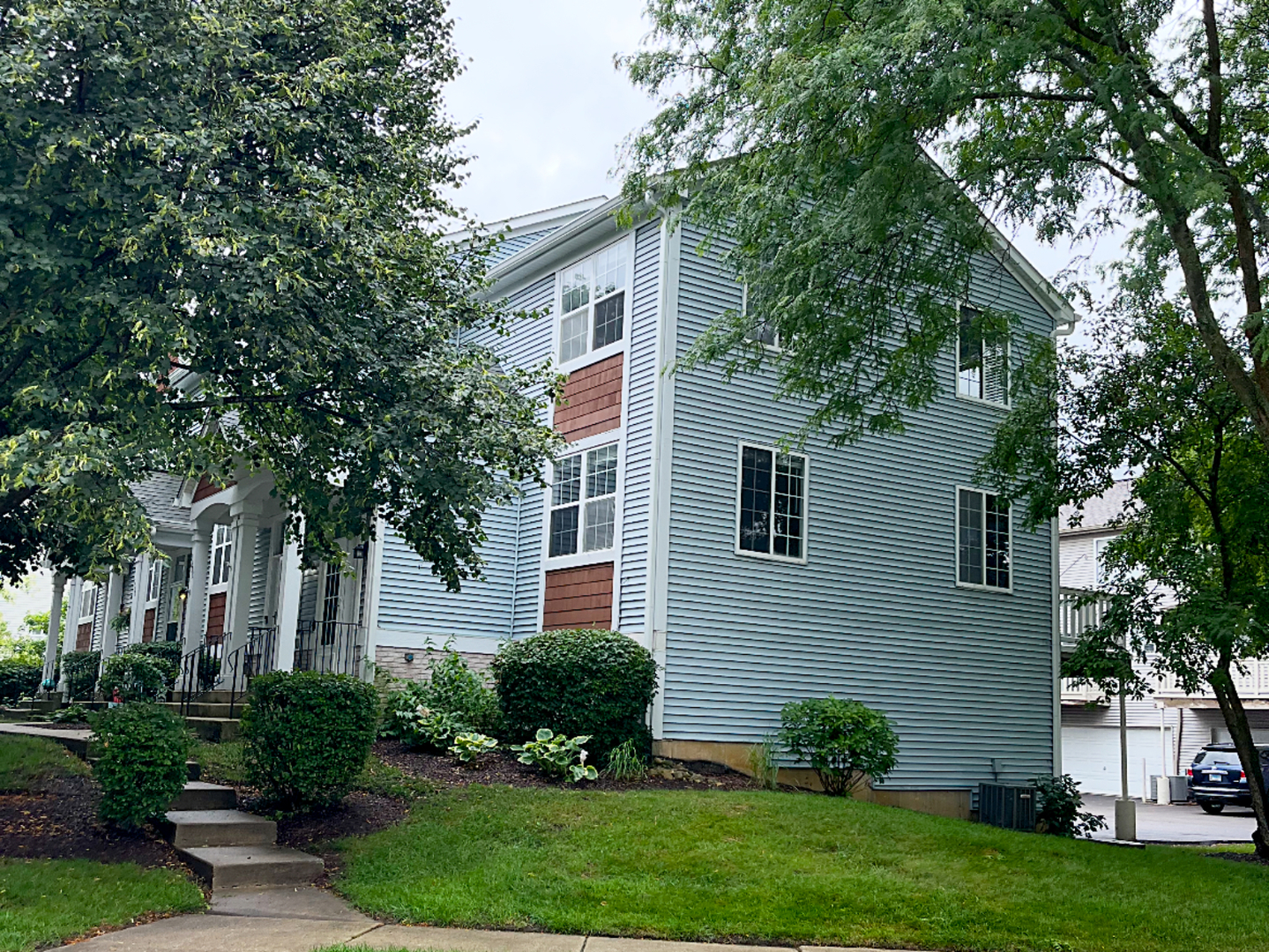 1631 APPLE TREE Lane