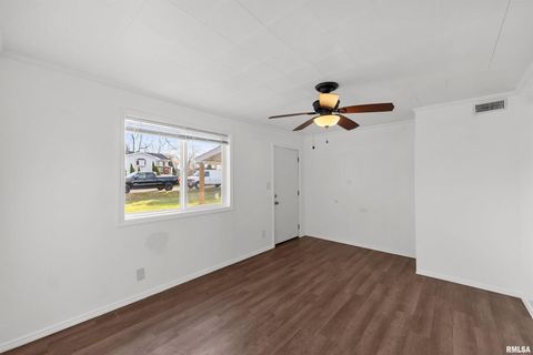 Tiny photo for 3221 66TH Avenue, Moline, IL 61265 (MLS # QC4269680)