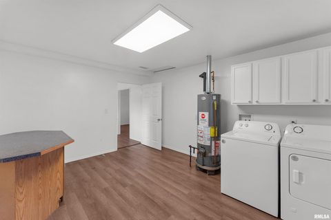 Tiny photo for 3221 66TH Avenue, Moline, IL 61265 (MLS # QC4269680)