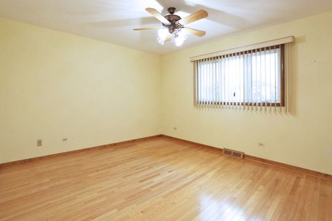 Tiny photo for 336 N Dalewood Avenue, Wood Dale, IL 60191 (MLS # 12494006)