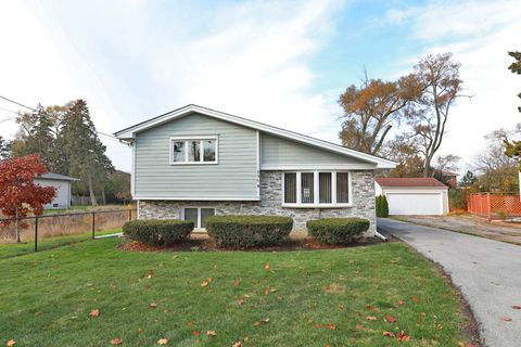 Tiny photo for 336 N Dalewood Avenue, Wood Dale, IL 60191 (MLS # 12494006)
