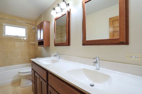 Tiny photo for 336 N Dalewood Avenue, Wood Dale, IL 60191 (MLS # 12494006)