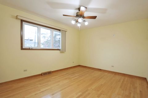 Tiny photo for 336 N Dalewood Avenue, Wood Dale, IL 60191 (MLS # 12494006)