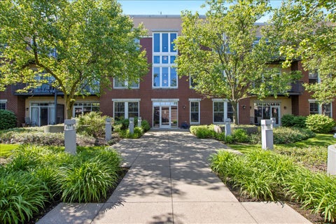 Tiny photo for 7243 MADISON Street #211, Forest Park, IL 60130 (MLS # 12649395)