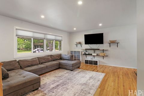 Tiny photo for 201 Berkshire Drive, Crystal Lake, IL 60014 (MLS # 12619672)