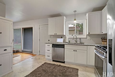 Tiny photo for 201 Berkshire Drive, Crystal Lake, IL 60014 (MLS # 12619672)