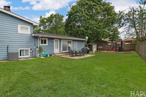 Tiny photo for 201 Berkshire Drive, Crystal Lake, IL 60014 (MLS # 12619672)