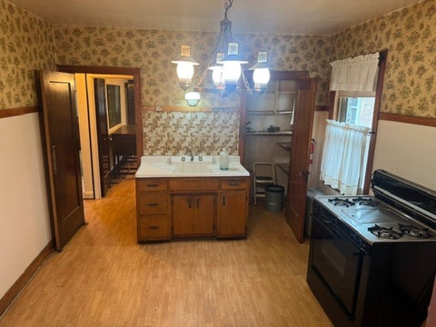 Tiny photo for 2842 Wisconsin Avenue, Berwyn, IL 60402 (MLS # 12755114)
