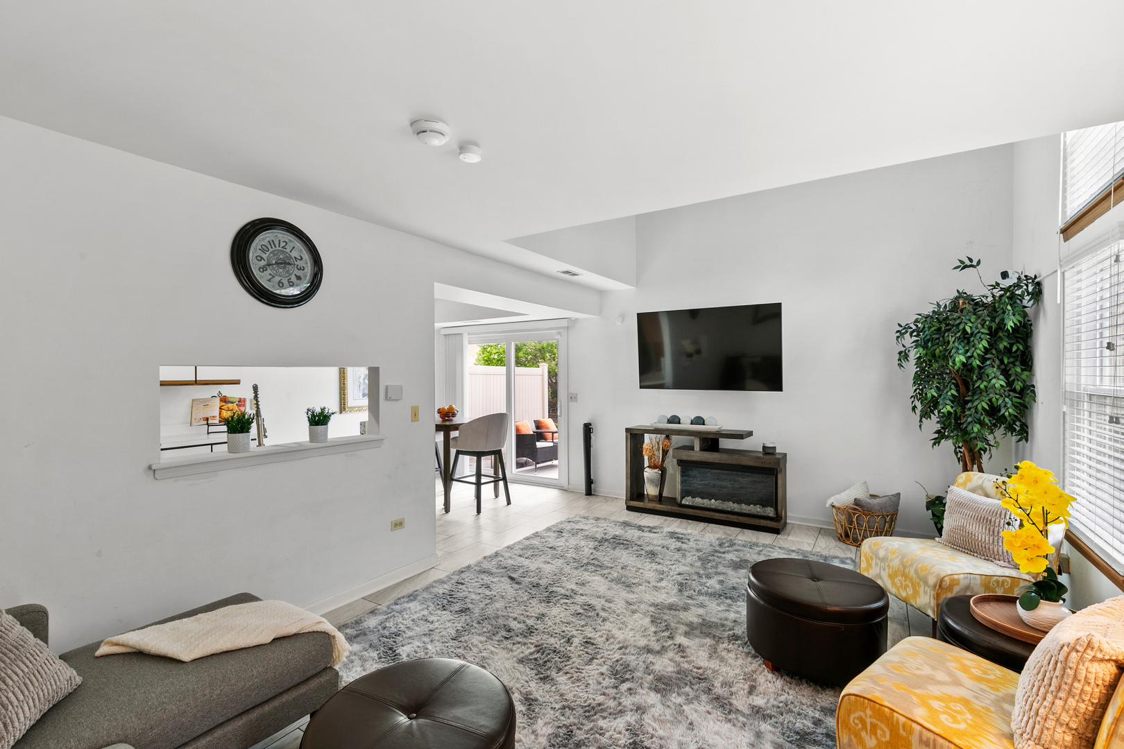 9348 Meadowview Drive